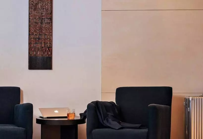 اتاق اجرایی, Life Gallery Athens
