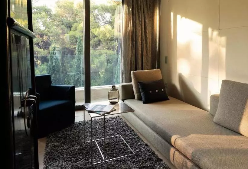 سوییت جونیور, Life Gallery Athens