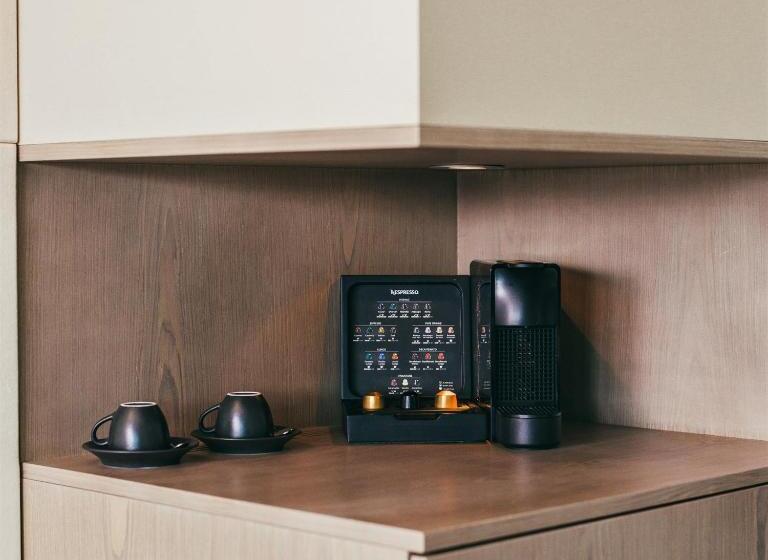 غرفة تنفيذية, Life Gallery Athens