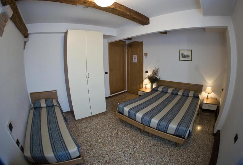 غرفة قياسية ثلاثية حمام مشترك, Casa Sant Andrea