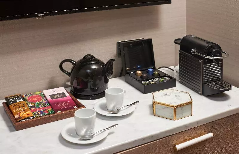 キングサイズベッドのデラックススイート, Doubletree By Hilton Hotel London Excel