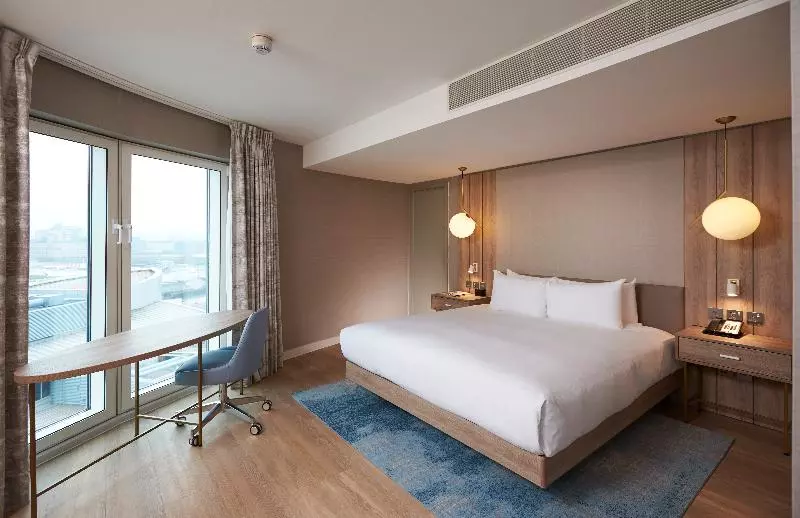 キングサイズベッドのデラックススイート, Doubletree By Hilton Hotel London Excel