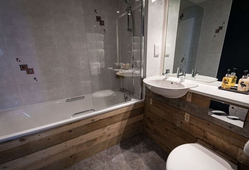 غرفة قياسية ثلاثية, Duke Of Marlborough