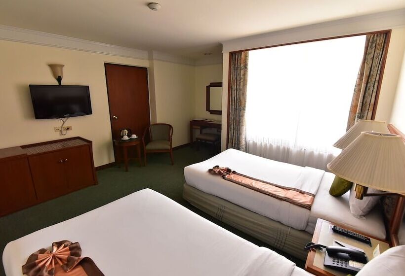 수피리어 룸, Hansa Jb