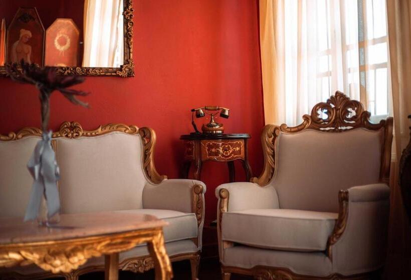 디럭스 스위트, Ilion