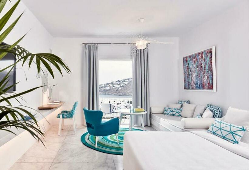 جناح, Myconian Ambassador Relais & Chateaux