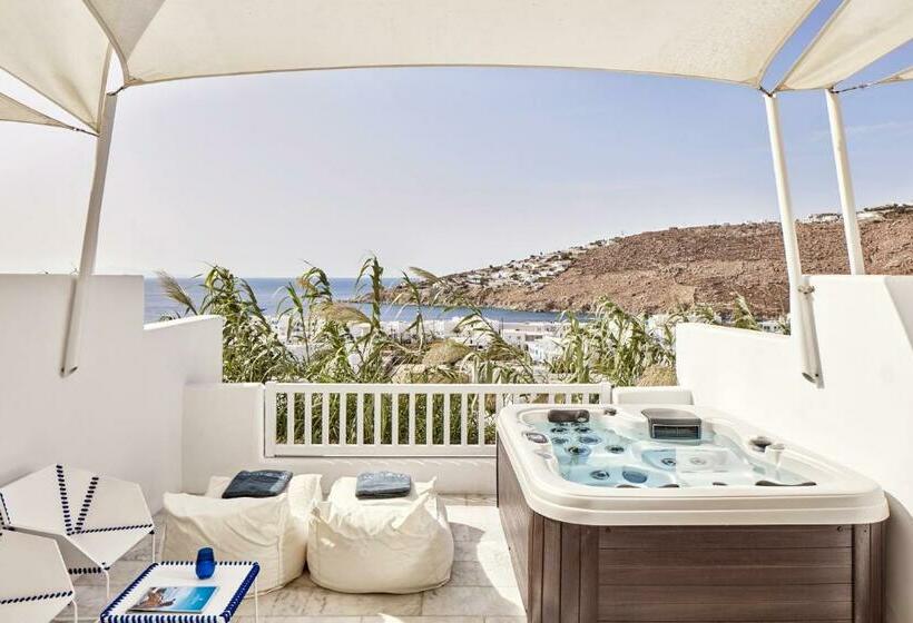 Люкс с гидромассажем, Myconian Ambassador Relais & Chateaux