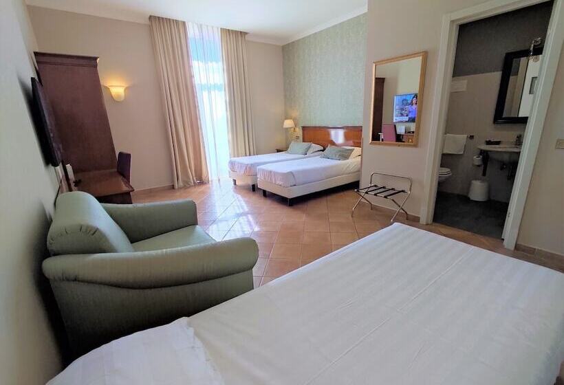 4 Bett Standardzimmer, Nuvo