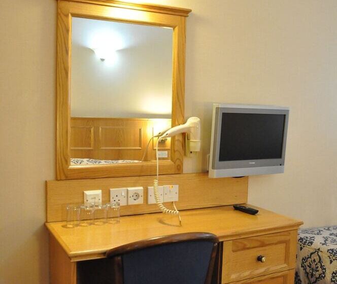 スタンダードトリプルルーム, Olympic House