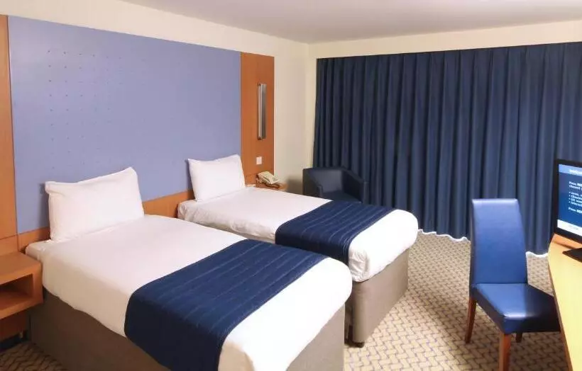 اتاق استاندارد, Ramada London North