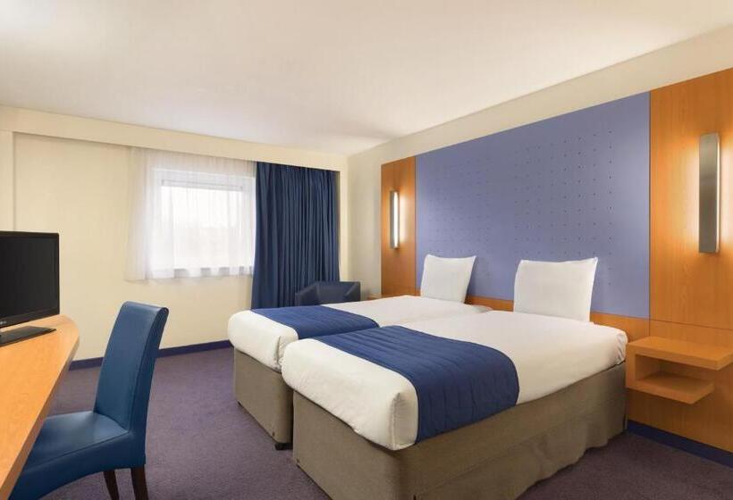 スタンダードルーム, Ramada London North