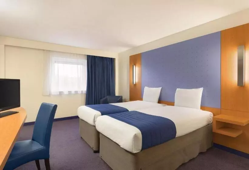 اتاق استاندارد, Ramada London North