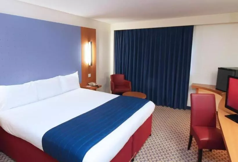 اتاق اجرایی, Ramada London North