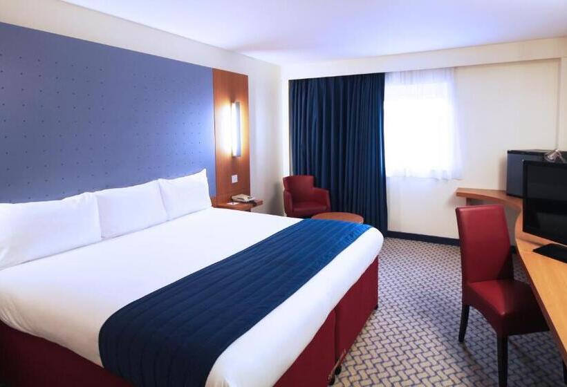 スタンダードトリプルルーム, Ramada London North