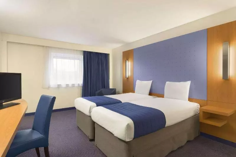 اتاق استاندارد, Ramada London North
