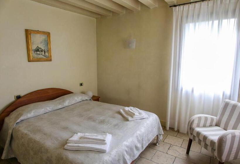 Номер Стандарт, Relais Villa Selvatico