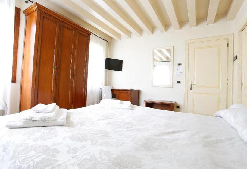 Номер Стандарт, Relais Villa Selvatico