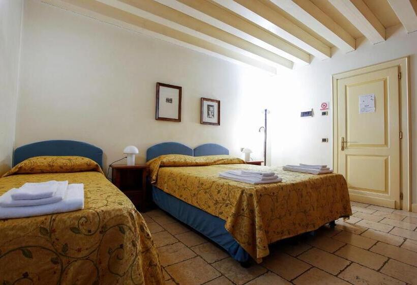 Номер Стандарт Трехместный, Relais Villa Selvatico