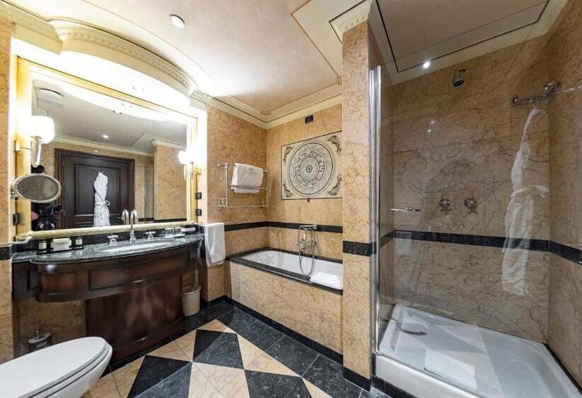 اتاق لوکس, River Chateau