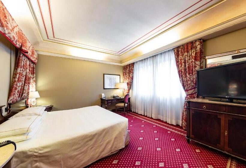 اتاق سوپریور, River Chateau