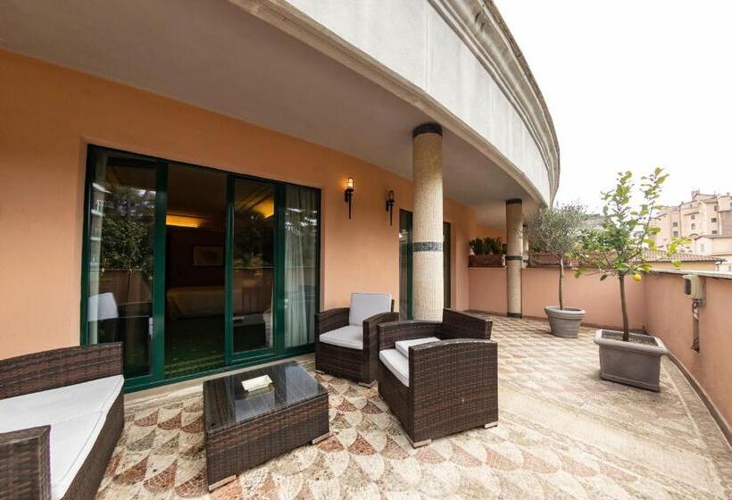 سوئیت پرزیدنت, River Chateau