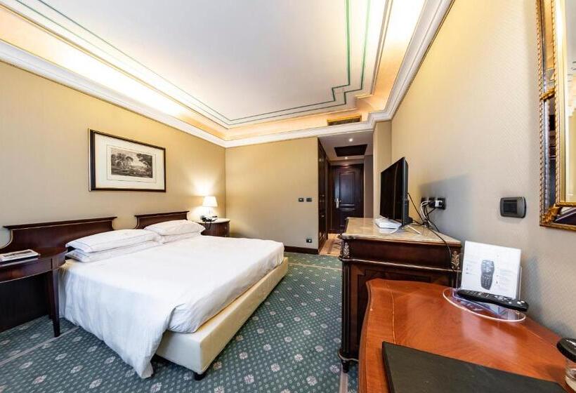 חדר אקונומי, River Chateau