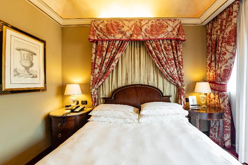 سوییت جونیور, River Chateau