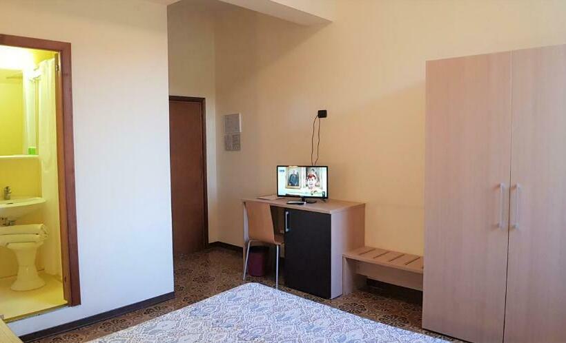 이코노미 룸, Terme Di Castel San Pietro