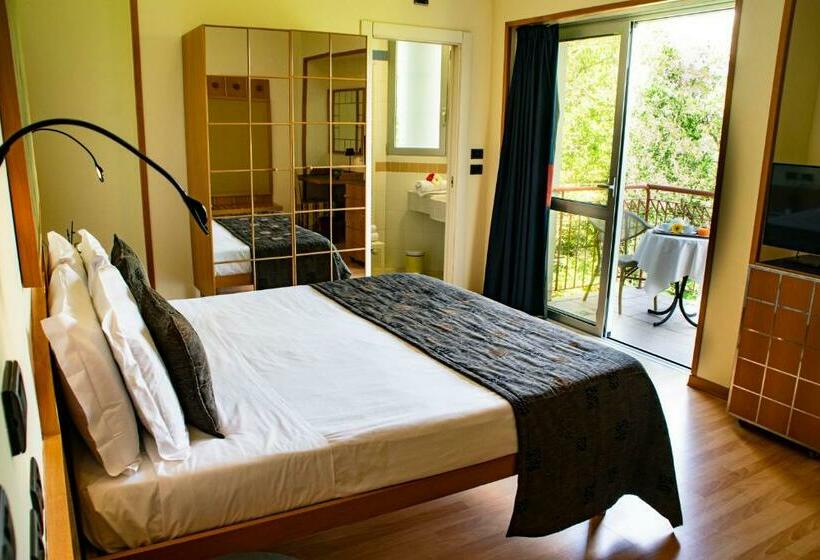 수피리어 룸, Terme Di Castel San Pietro