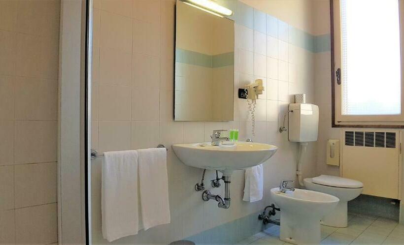 스탠다드 룸, Terme Di Castel San Pietro