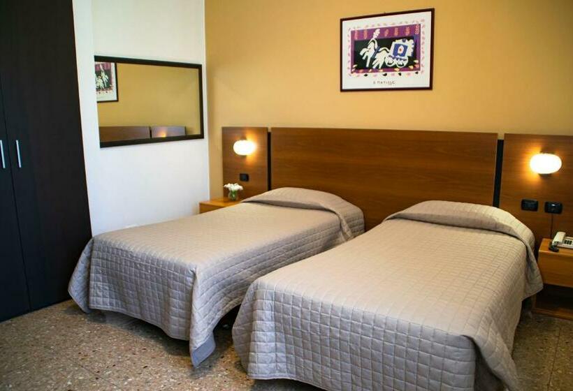 스탠다드 룸, Terme Di Castel San Pietro