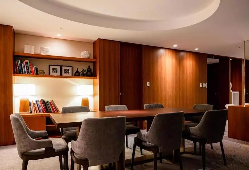 キングサイズベッドのデラックススイート, The Strings By Intercontinental, Tokyo, An Ihg