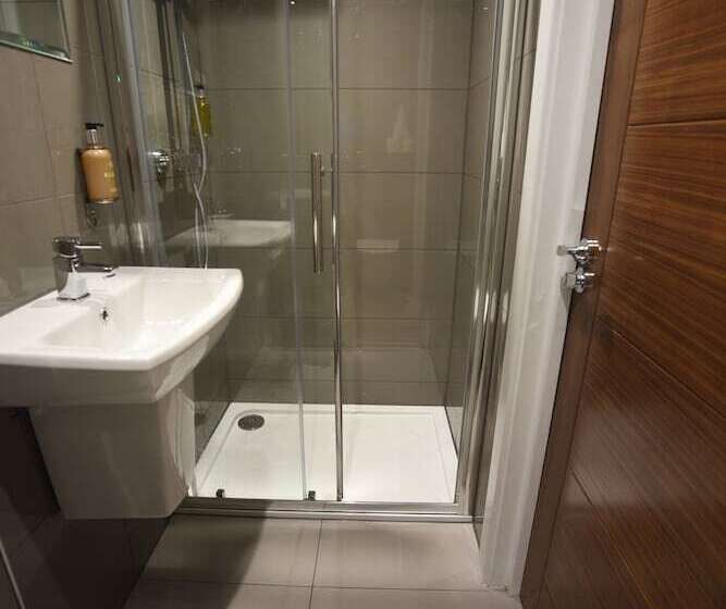 Номер Стандарт Индивидуальный, Trebovir