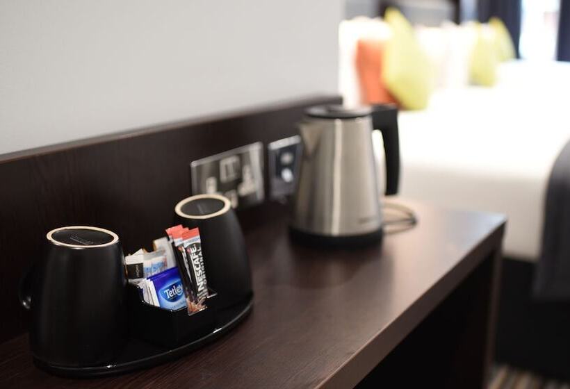 Номер Стандарт, Trebovir