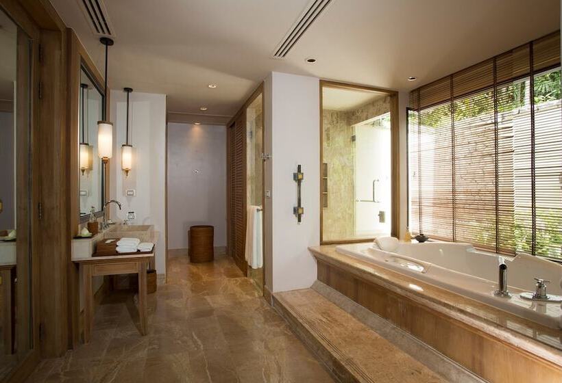 סוויטת ג'וניור נוף לים, Trisara Villas & Residences Phuket