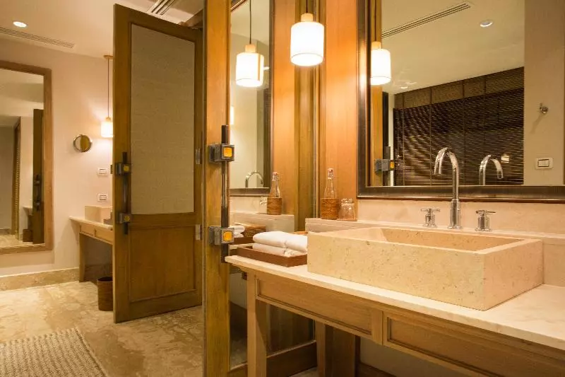 オーシャンビュースイート, Trisara Villas & Residences Phuket