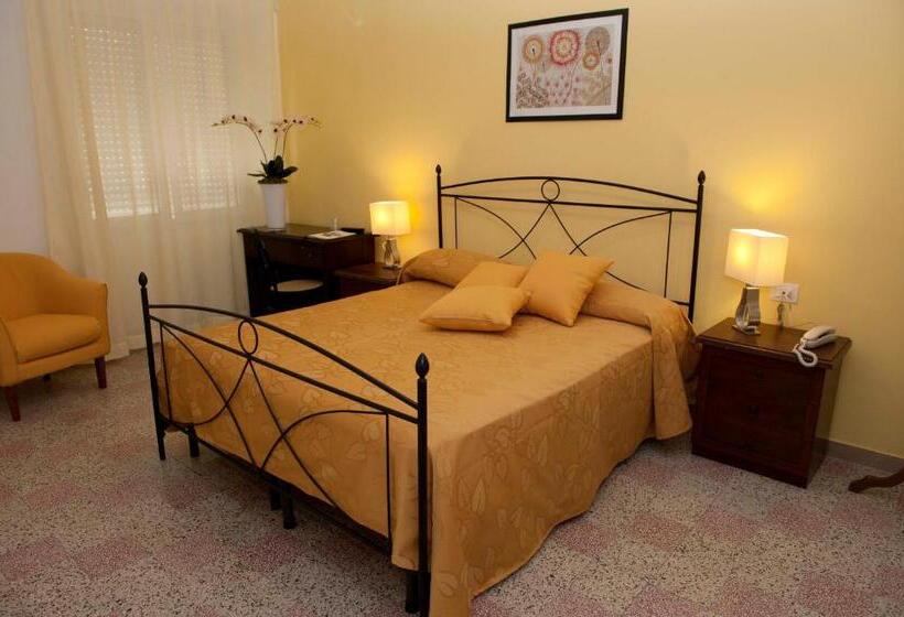 스탠다드 트리플 룸, Venere