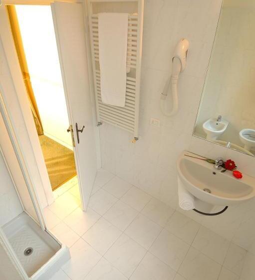 Номер Стандарт Трехместный, Villa Angelica