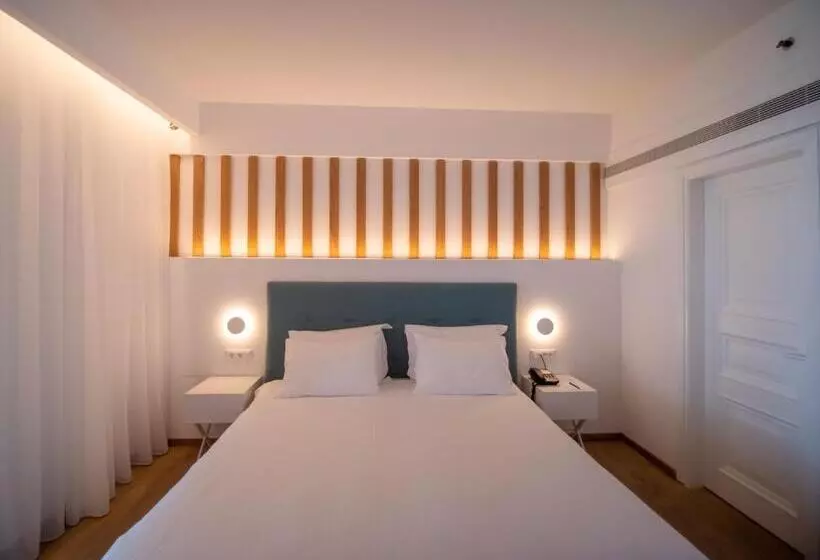 庭の見えるエクゼクティブルーム, Wyndham Loutraki Poseidon Resort