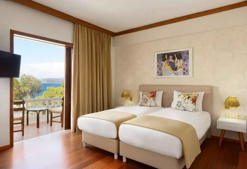 庭の見えるエクゼクティブルーム, Wyndham Loutraki Poseidon Resort