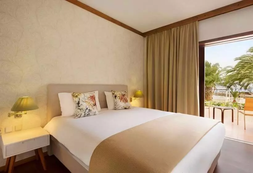 2 Bedroom Family Suite
