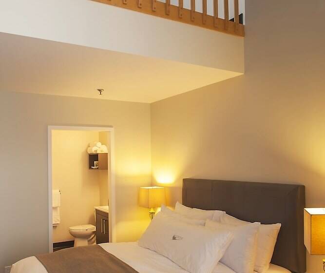 سوییت, L Auberge Du Lac St Pierre