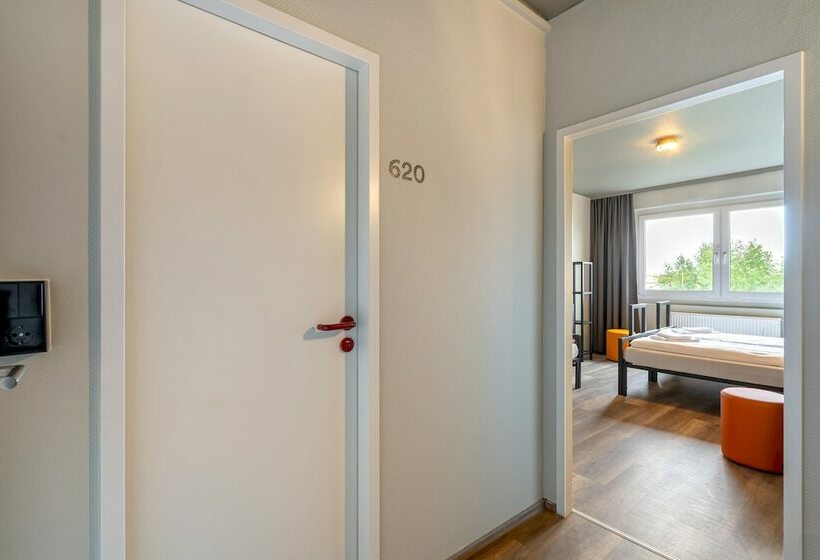 اتاق استاندارد سه نفره, a&o Berlin Kolumbus