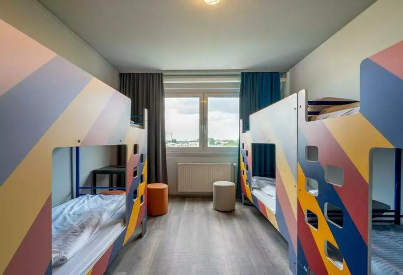 تختخواب در اتاق مشترک, a&o Berlin Kolumbus