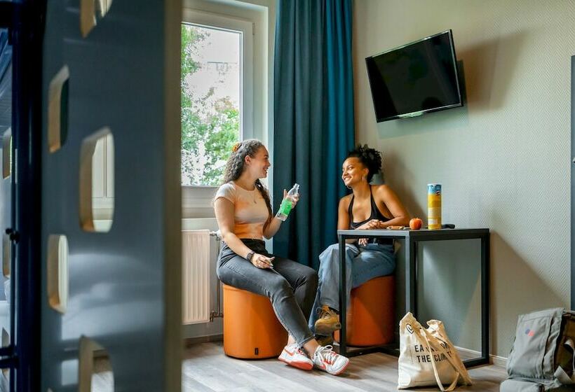 تختخواب در اتاق مشترک, a&o Berlin Kolumbus