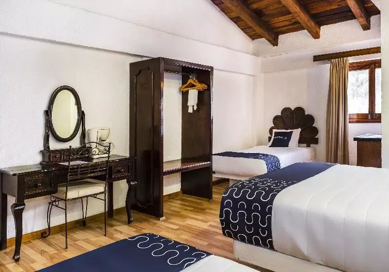 スタンダードトリプルルーム, Capital O Hotel Central, Xalapa