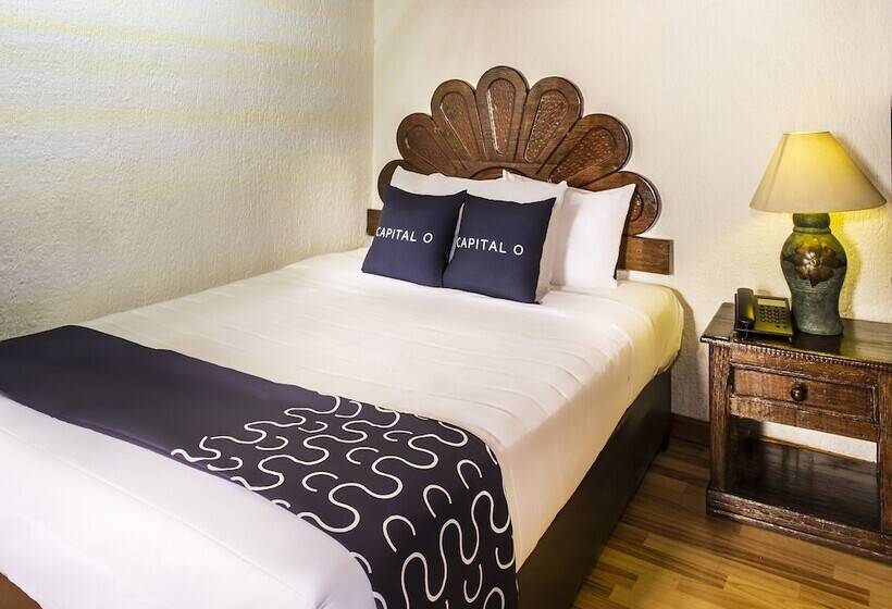 エコノミー４人部屋, Capital O Hotel Central, Xalapa