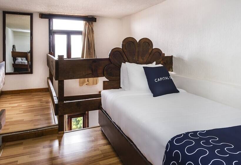 エコノミー４人部屋, Capital O Hotel Central, Xalapa
