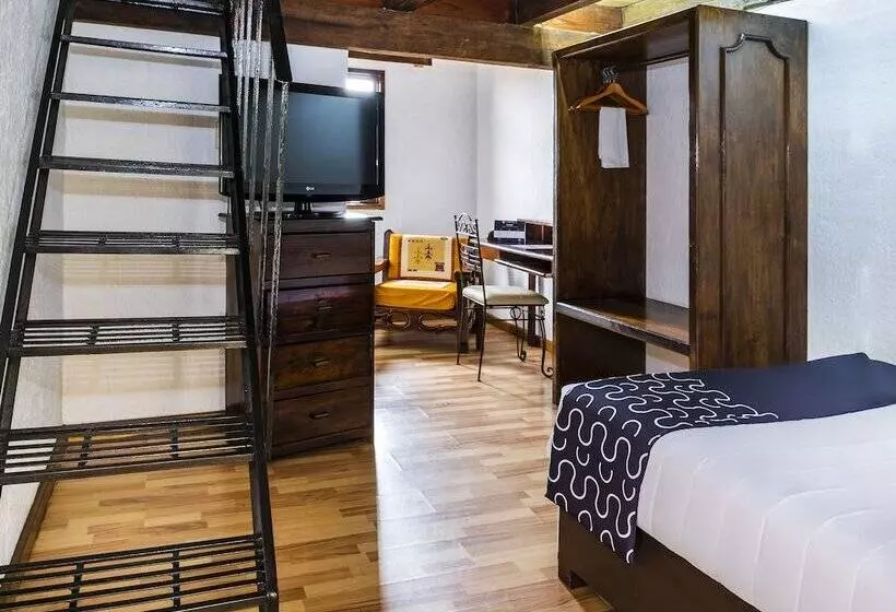 エコノミー４人部屋, Capital O Hotel Central, Xalapa