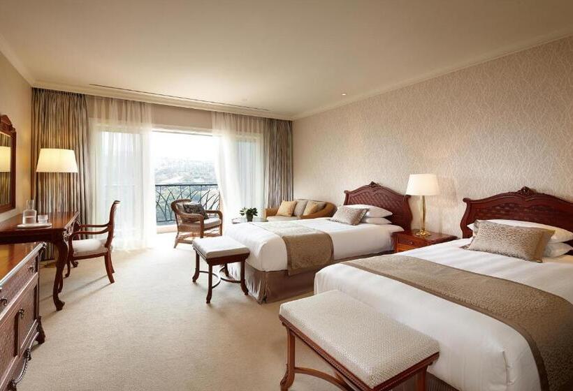 Номер Deluxe Вид на Горы, Lotte Hotel Jeju